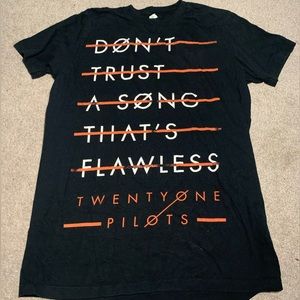 Twenty one pilots shirt
